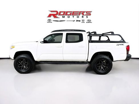 Used 2023 Toyota Tacoma SR image 4