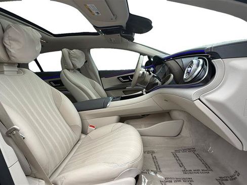 Used 2023 Mercedes-Benz EQS 580 4MATIC Sedan image 17