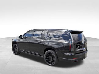Used 2025 Cadillac Escalade ESV Sport Platinum AWD/4WD video 3