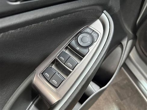 Used 2023 Chevrolet Malibu LT image 29