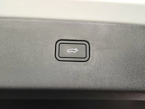 New 2026 Volvo EX30 Plus w/ Protection Package Premier RWD image 40