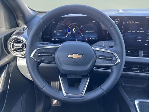 New 2026 Chevrolet Equinox LT w/ Safety and Technology Package FWD image 18