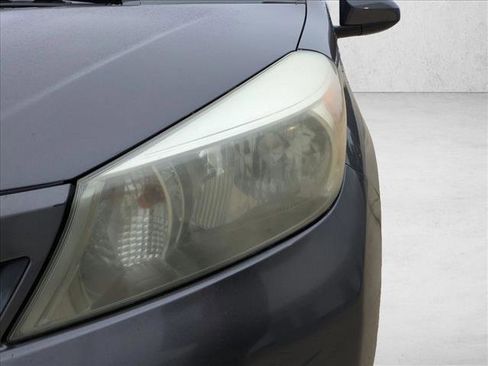 Used 2014 Toyota Yaris LE image 9