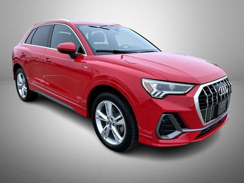 Used 2020 Audi Q3 2.0T Premium Plus w/ Premium Plus Package AWD/4WD image 3