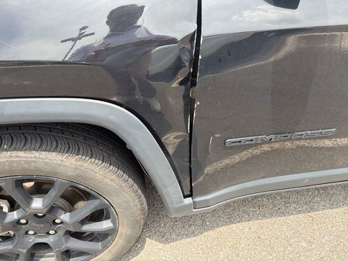 Used 2022 Jeep Compass Latitude FWD image 6