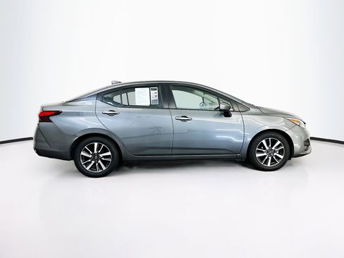 Used 2025 Nissan Versa SV FWD image 10