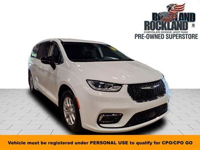 Certified 2024 Chrysler Pacifica Touring-L