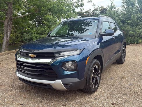 Used 2021 Chevrolet TrailBlazer LT w/ Convenience Package FWD image 11