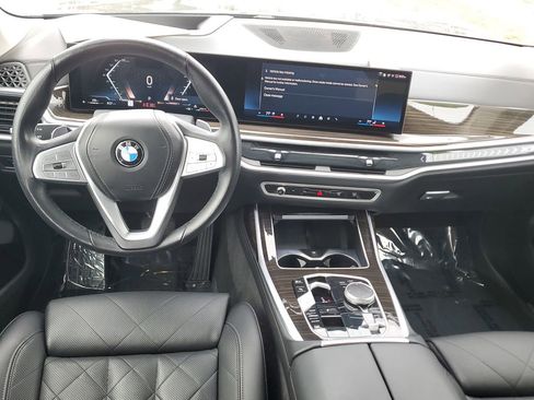 Used 2024 BMW X7 xDrive40i image 17