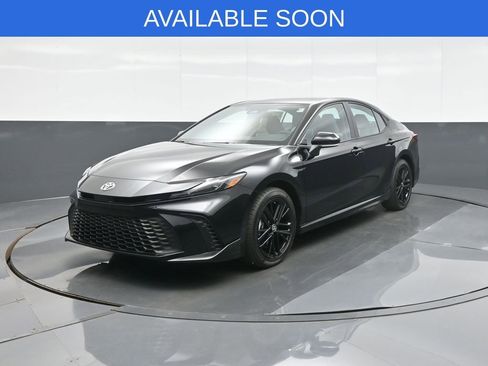Certified 2026 Toyota Camry SE AWD/4WD image 3