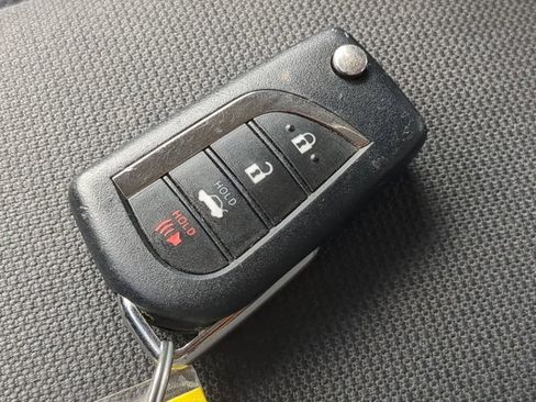 Used 2023 Toyota Corolla LE image 25