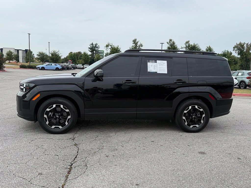Used 2025 Hyundai Santa Fe SEL FWD image 4
