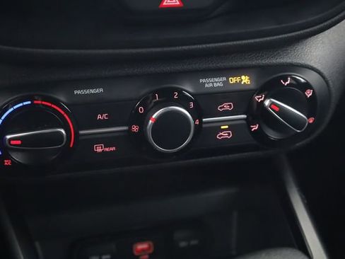 Used 2021 Kia Soul S image 17