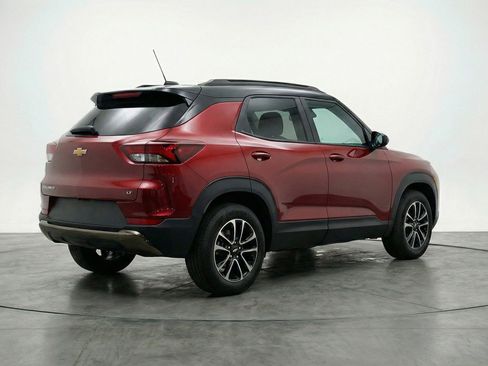 Used 2025 Chevrolet TrailBlazer LT image 9