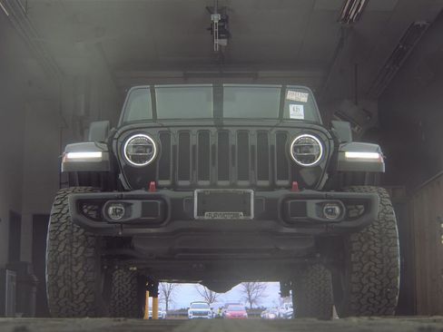 Used 2022 Jeep Wrangler Unlimited Rubicon w/ Xtreme Recon 35" Tire Package image 3