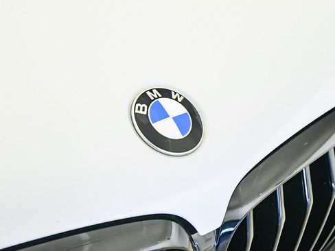 Certified 2022 BMW X5 xDrive40i w/ M Sport Package AWD/4WD image 7