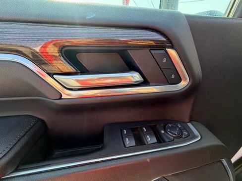 Used 2025 Chevrolet Silverado 2500 LT AWD/4WD image 25