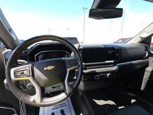 Used 2024 Chevrolet Silverado 2500 LTZ AWD/4WD image 4