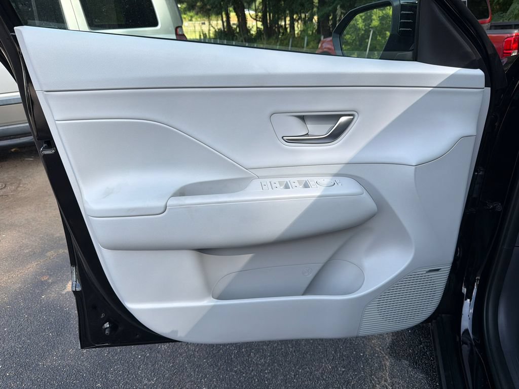 New 2026 Hyundai Kona Limited FWD image 10