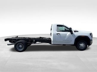 New 2026 GMC Sierra 3500 Pro w/ Convenience Package AWD/4WD video 2