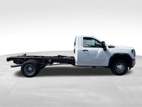 New 2026 GMC Sierra 3500 Pro w/ Convenience Package AWD/4WD image 2