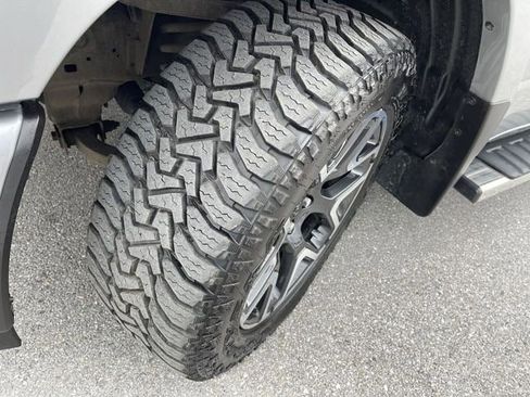 Used 2025 RAM 1500 Laramie w/ Sport Appearance Package image 10