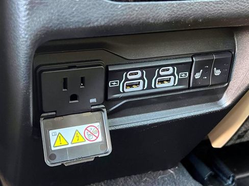 Used 2023 Jeep Grand Cherokee Limited AWD/4WD image 14