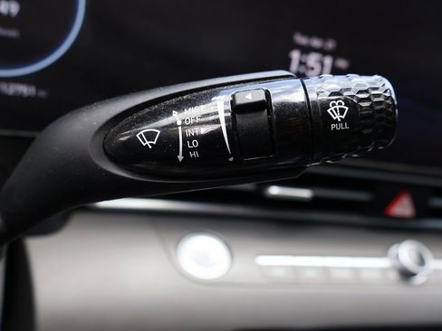 Used 2023 Hyundai Elantra SEL w/ Convenience Package FWD image 43