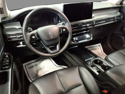 Certified 2023 Lincoln Corsair AWD image 10