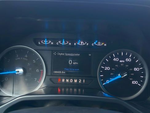 Used 2017 Ford F350 XLT w/ XLT Value Package AWD/4WD image 13