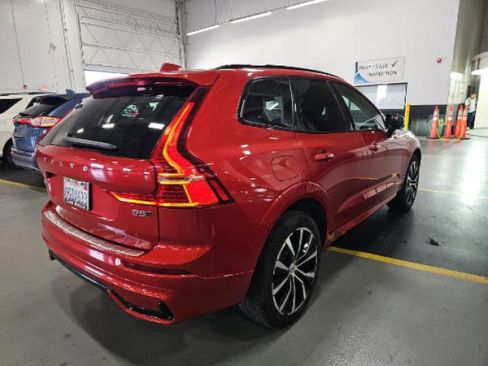 Used 2023 Volvo XC60 B5 Plus AWD/4WD image 3