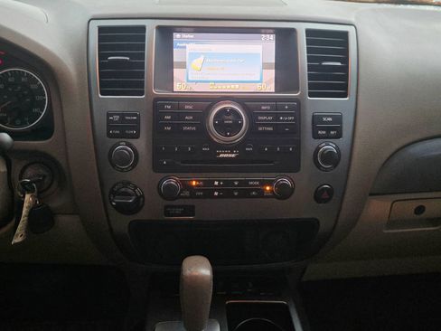 Used 2013 Nissan Armada SV AWD/4WD image 22