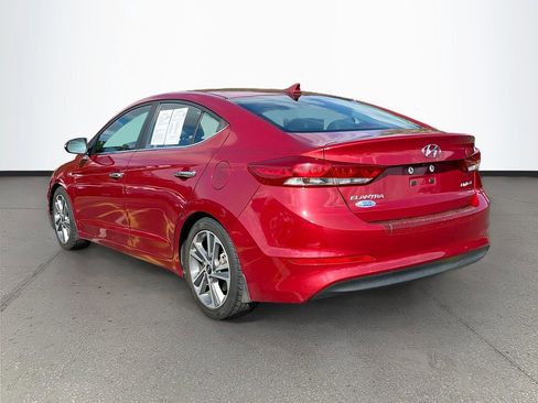 Used 2017 Hyundai Elantra Limited w/ Limited Tech Package 08 FWD image 5