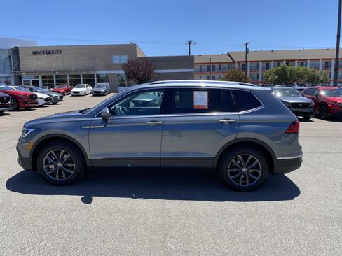 Certified 2023 Volkswagen Tiguan SE FWD image 50