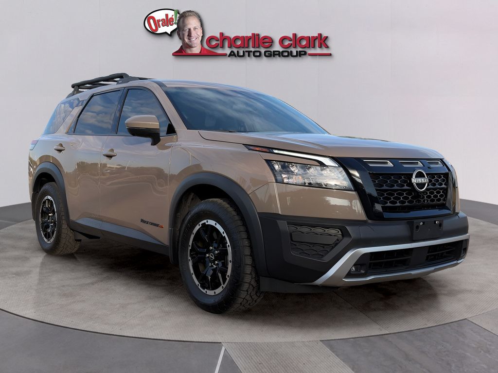 Used 2025 Nissan Pathfinder Rock Creek AWD/4WD image 7