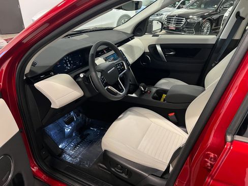 Used 2025 Land Rover Discovery Sport S image 10