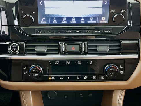 Used 2023 Nissan Pathfinder Platinum w/ Cargo Package image 13