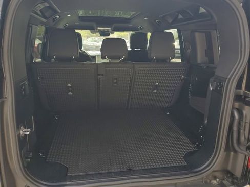 Certified 2025 Land Rover Defender 110 S AWD/4WD image 10