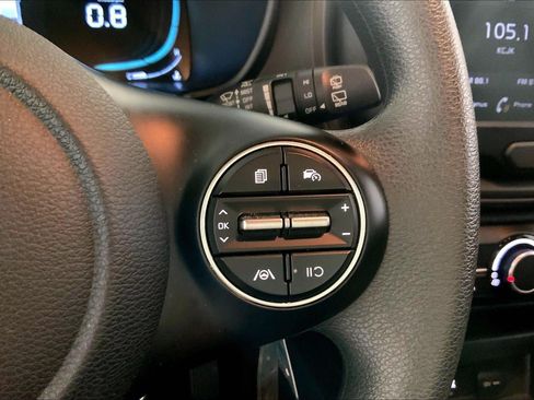 Certified 2025 Kia Soul LX w/ LX Technology Package FWD image 19