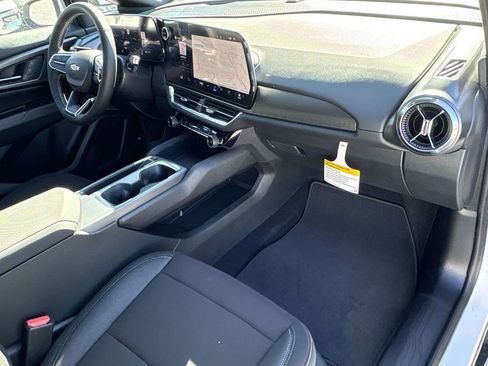 New 2026 Chevrolet Equinox EV LT w/ Comfort Package AWD/4WD image 27