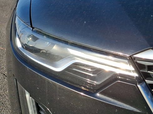 Used 2020 Cadillac XT6 Premium Luxury image 9