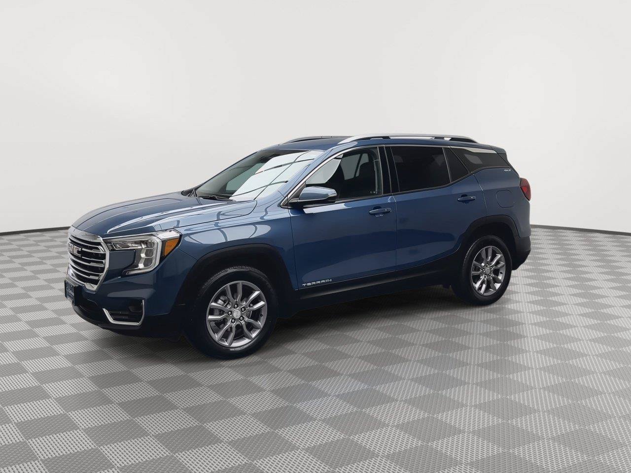 Certified 2024 GMC Terrain SLT AWD/4WD image 36