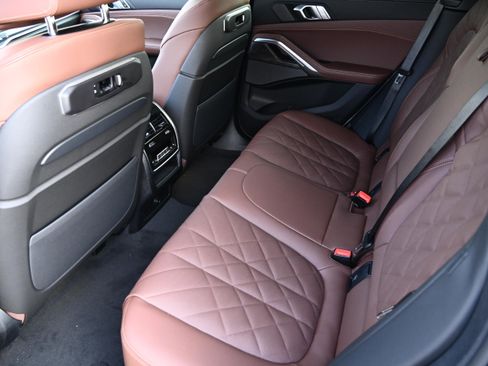 New 2026 BMW X6 xDrive40i w/ Executive Package image 11