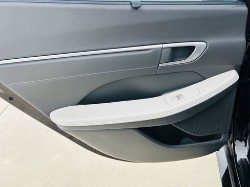 Used 2024 Hyundai Sonata Limited FWD image 28