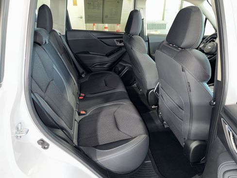 Used 2024 Subaru Forester Premium image 12