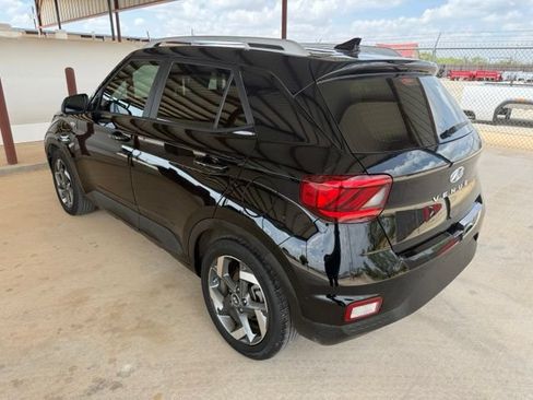 Used 2022 Hyundai Venue SEL w/ Cargo Package FWD image 6