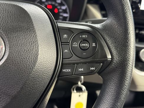 Used 2024 Toyota Corolla LE image 34
