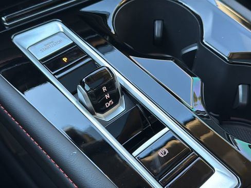 New 2026 Volkswagen Atlas Peak Edition AWD/4WD image 17