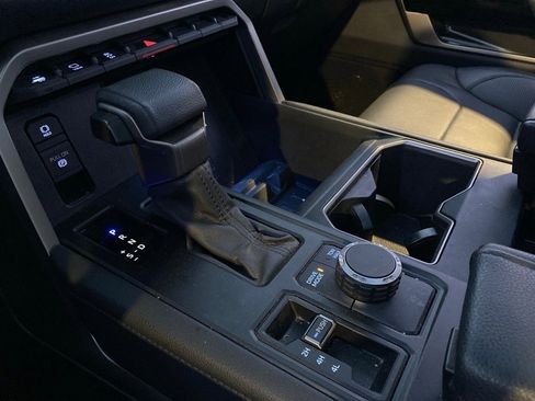 Used 2024 Toyota Tundra Limited image 26