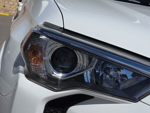 Certified 2021 Toyota 4Runner SR5 Premium image 8